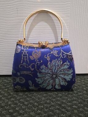 Oriental-Style Blue Floral Clutch